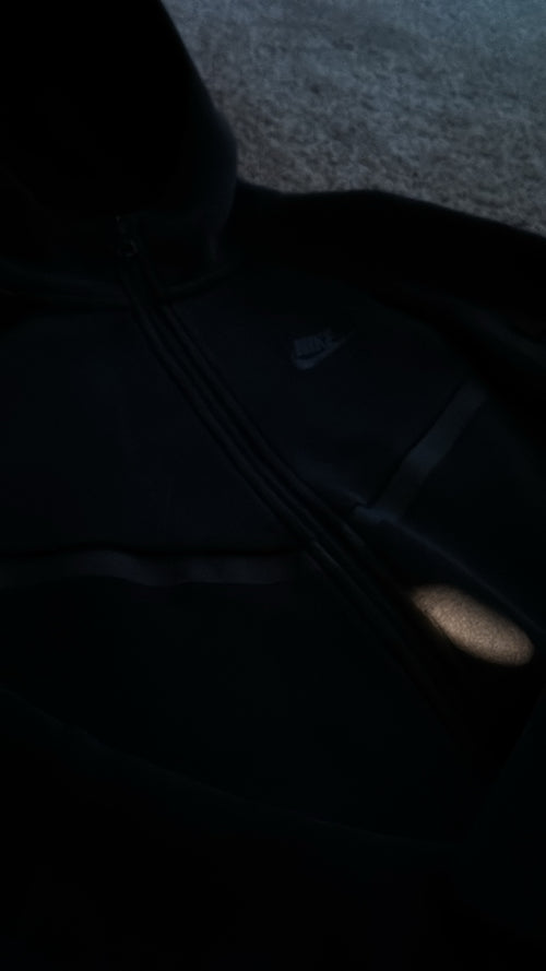 Black Nike Tech Fleece Hoodie Youth Large